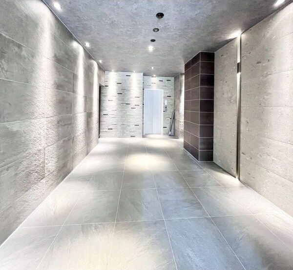 S-RESIDENCE大曽根bresaのエントランス