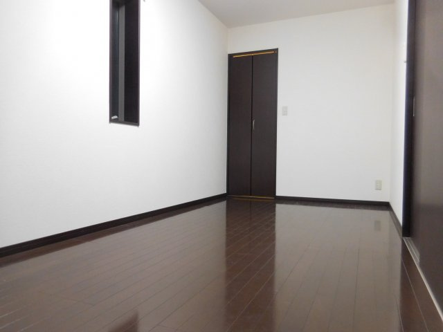 高槻市藤の里町の賃貸マンションの内装