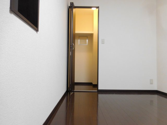 高槻市藤の里町の賃貸マンションの収納