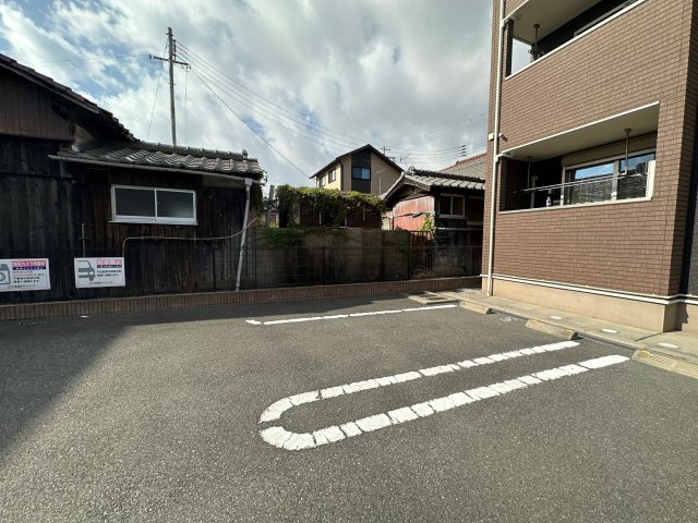 アサノ・モノカーメラの駐車場