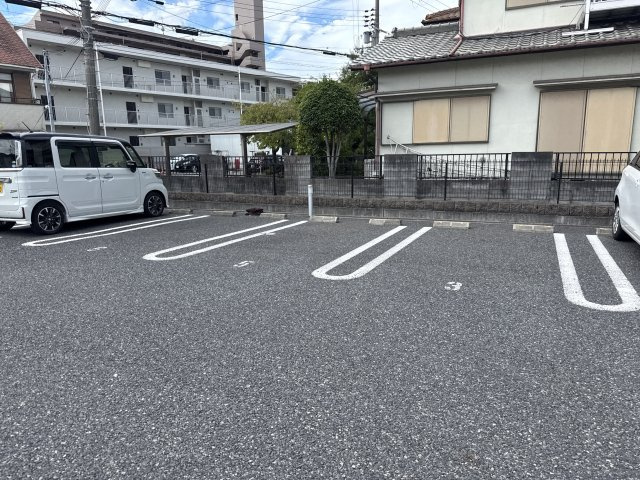 フォルビート田寺東の駐車場