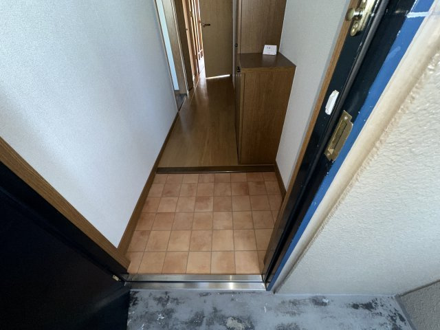 シャルマン今宿の玄関