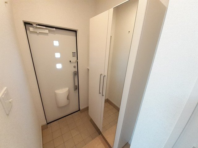 エアリーⅡの玄関