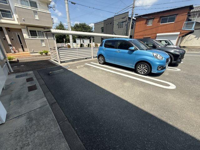 スマイル　タウンＢの駐車場