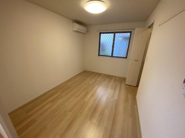 ラ　ヴィヴァーチェの寝室