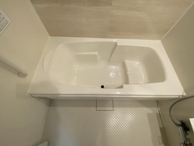 ラ　ヴィヴァーチェの浴室