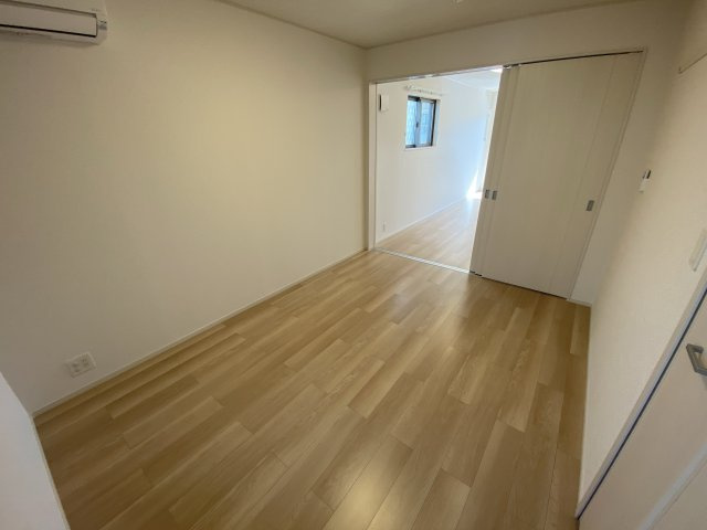 ラ　ヴィヴァーチェの寝室