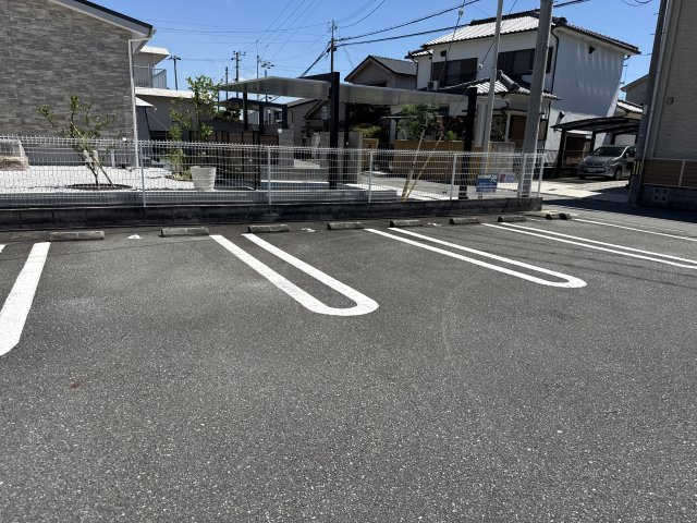 ピーチテラスの駐車場