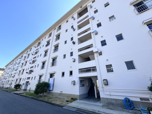 神陵台厚生年金住宅５号棟