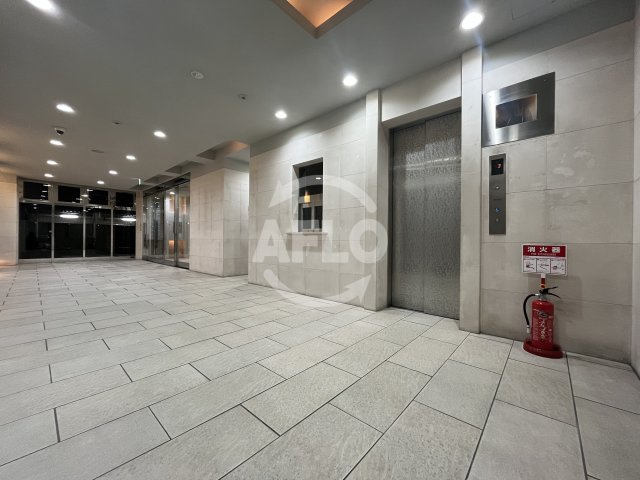 エヴァステージ梅田ウエストのロビー|エヴァステージ梅田WEST　ロビー