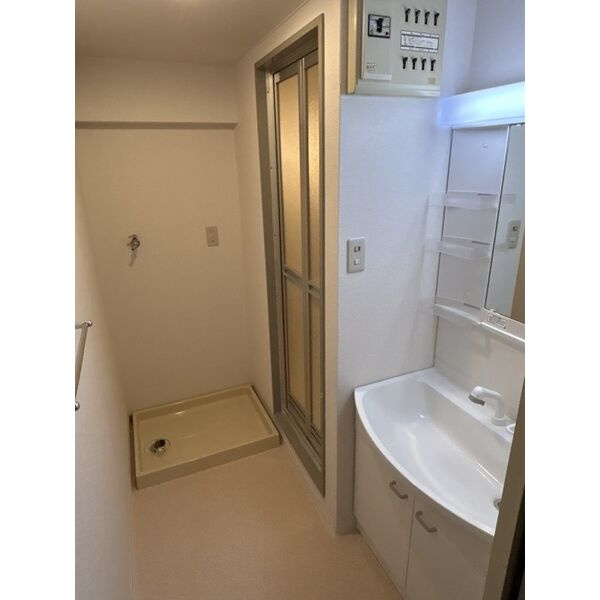 シャトー三和青山の洗面所