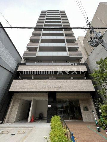LC本町クレセントの外観