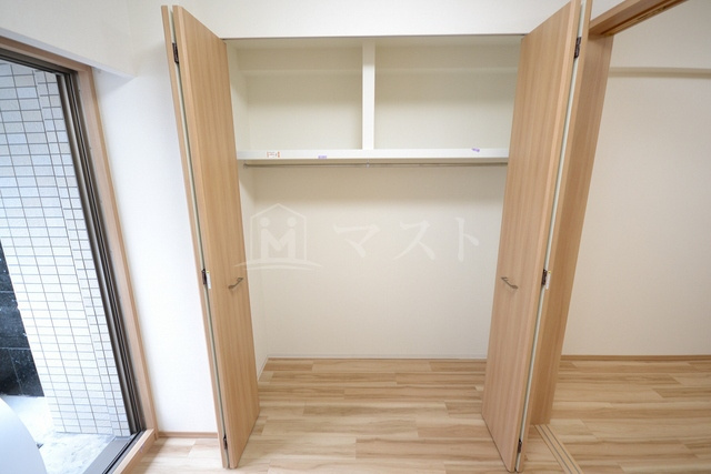 LC本町クレセントの収納