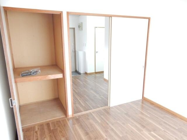 石井ハイツの収納
