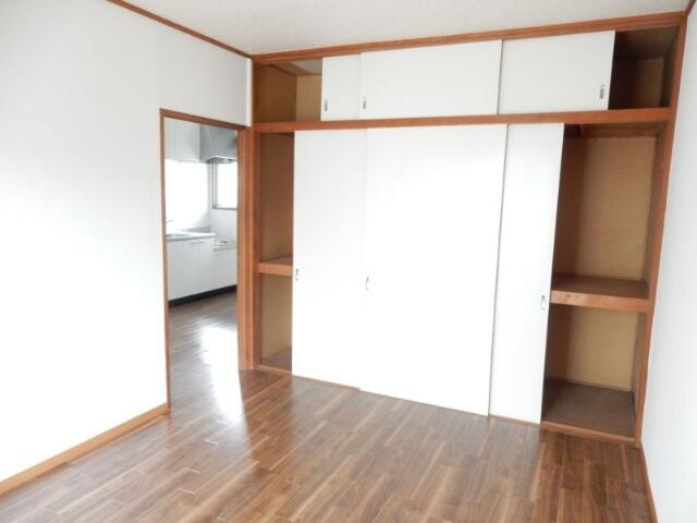 石井ハイツの収納
