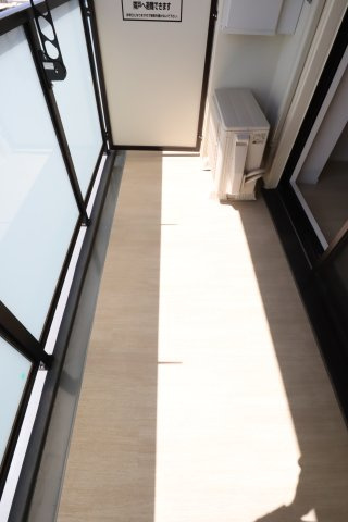 大阪市鶴見区放出東３丁目の賃貸マンションのバルコニー