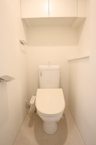 大阪市鶴見区放出東３丁目の賃貸マンションのトイレ