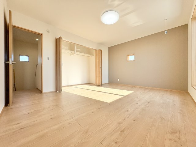 【寝室】の画像