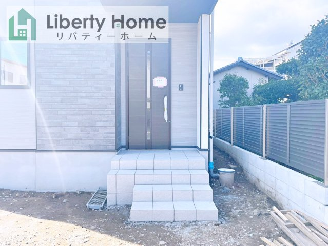 ひたちなか市東大島2期　新築戸建のエントランス