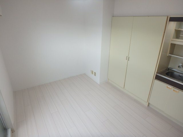 【寝室】 | シャンブルド甲東園 | 使い勝手のいい寝室です