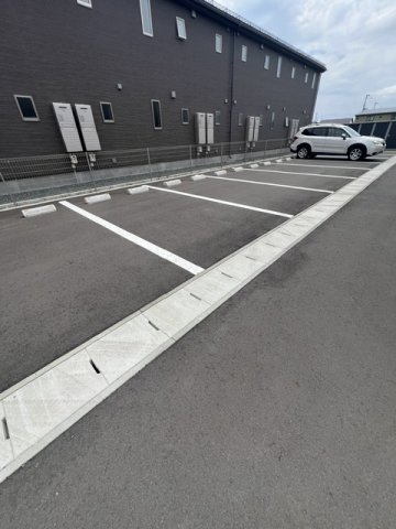 Casa　BlommaⅡの駐車場|敷地内駐車場