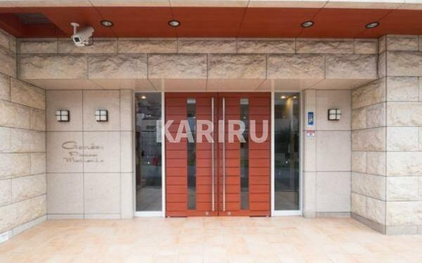 ジュネーゼプレシャス森ノ宮のエントランス