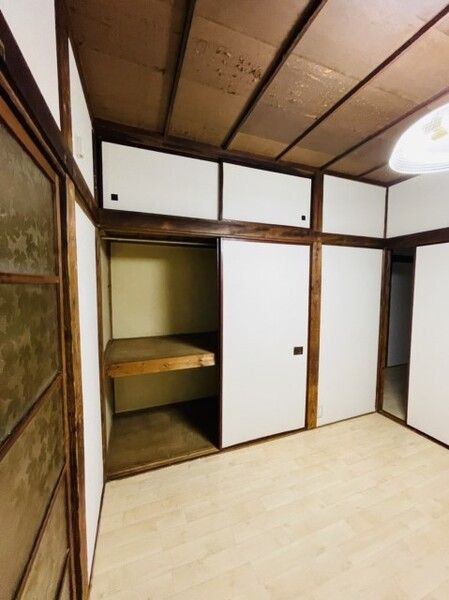 横浜市鶴見区馬場５丁目のアパートの収納