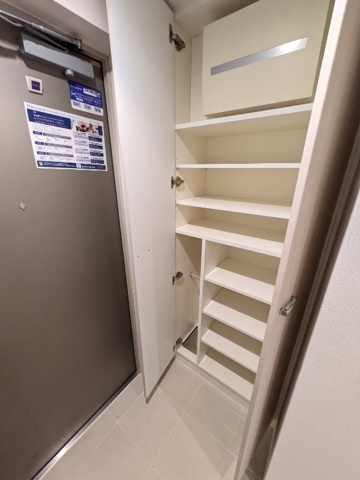 レジディア南品川Ⅱの玄関