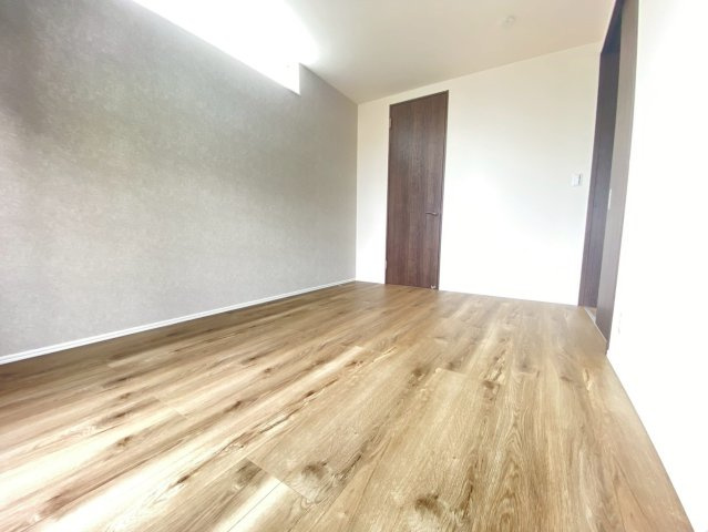 高槻市松原戸建ての洋室