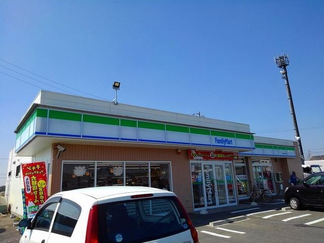 ドゥー　ハウス　楽田　Ｂの周辺|ファミリーマート　楽田本町店まで950m