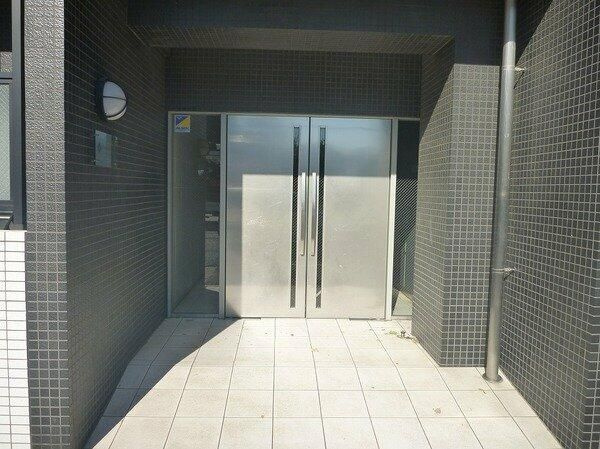エル　ヴィエント　アース武蔵関公園のエントランス