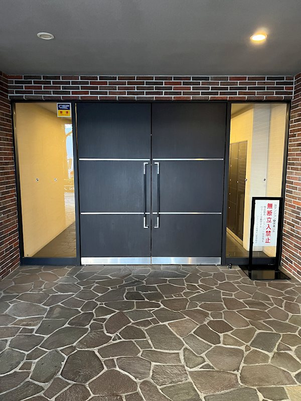 板橋区大山東町の賃貸マンションのエントランス