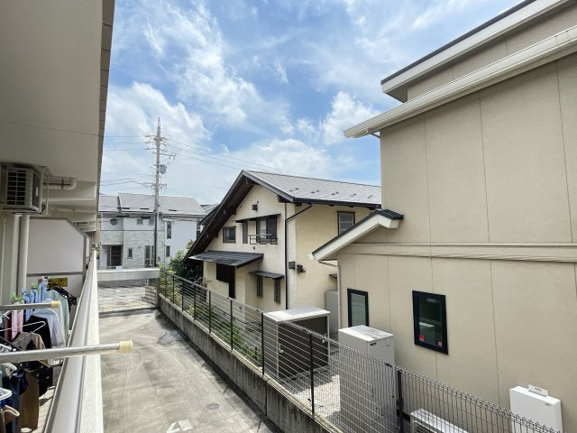 HOLLY HILLS RESIDENCE WESTの展望