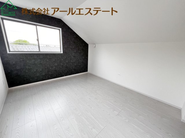 加古川市平岡町新在家　　JR「東加古川駅」徒歩17分の寝室