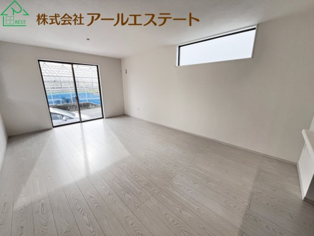 加古川市平岡町新在家　　JR「東加古川駅」徒歩17分の居間・リビング