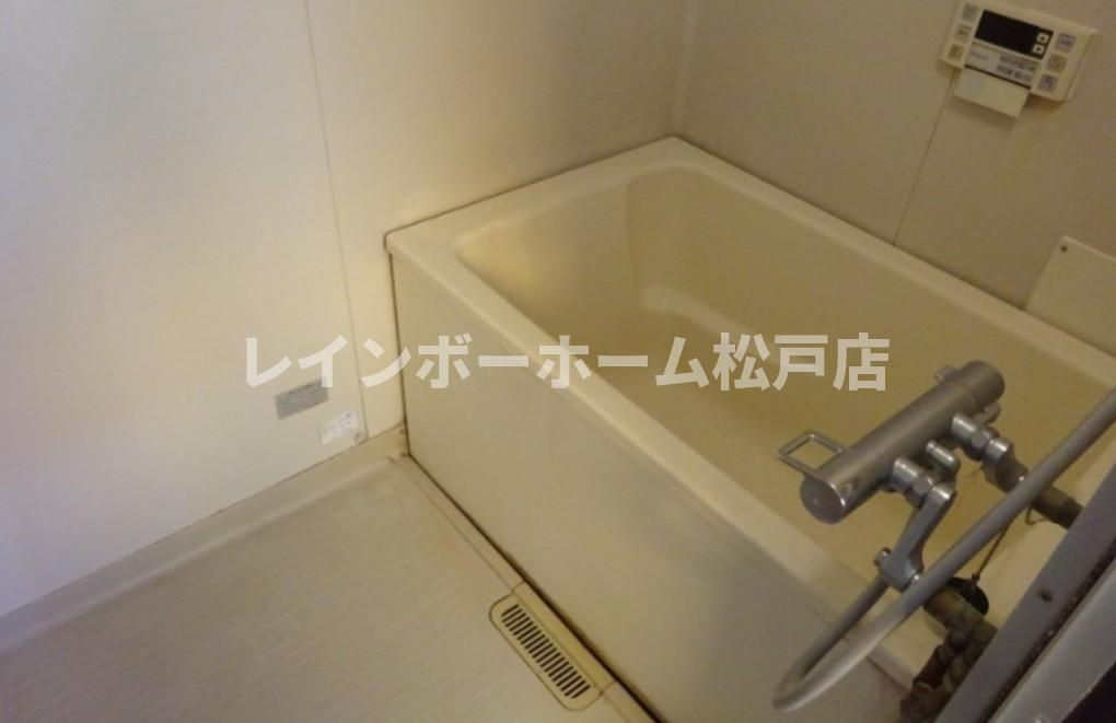 メゾンフジの浴室|きれいなお風呂です