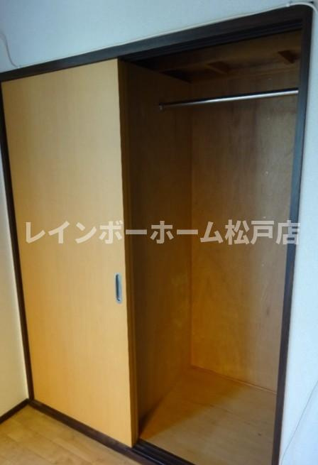 メゾンフジの収納|便利な収納スペースです