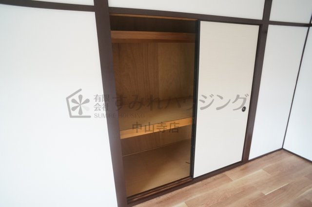 五月ハイツの収納