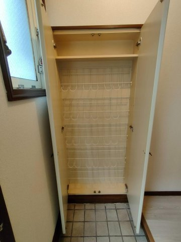 ウェルビル白糸台の玄関