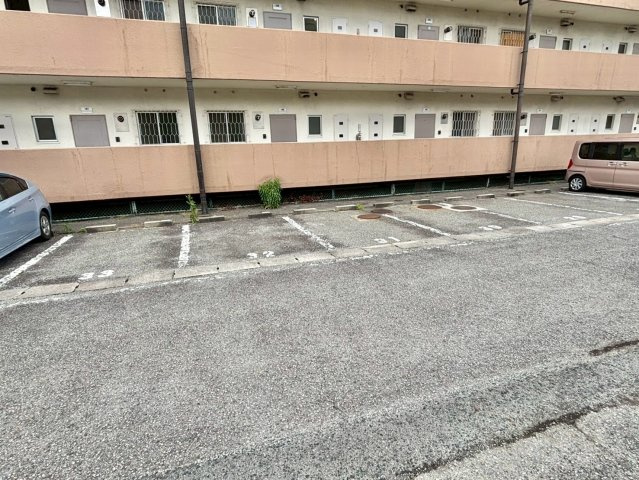 インタービレッジ西夢前台の駐車場