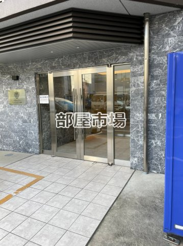 フェルクルールプレスト上野根岸のエントランス
