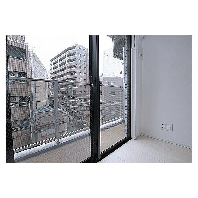 ルクレ上野のバルコニー
