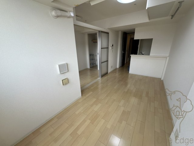 HS梅田EASTの居間・リビング