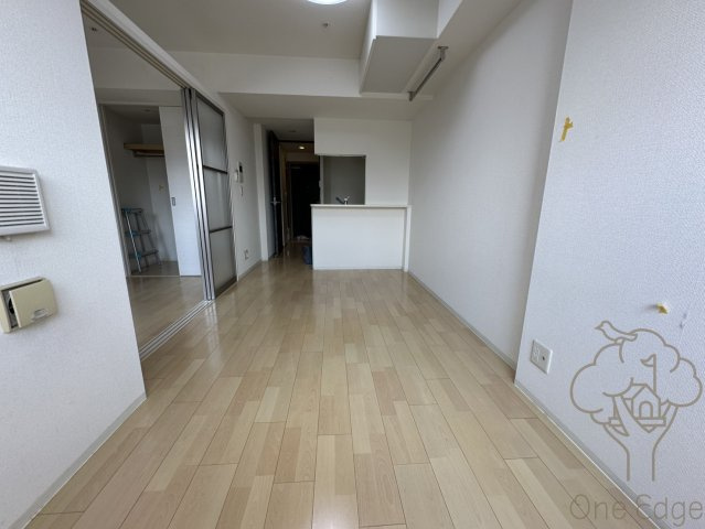 HS梅田EASTの居間・リビング