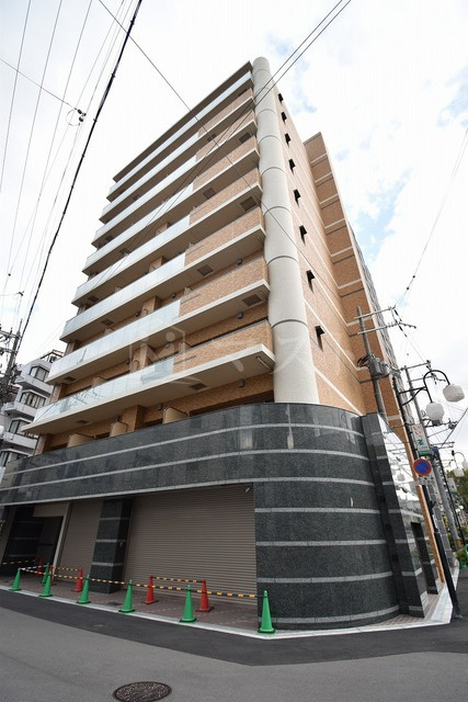 グランデ元町のエントランス