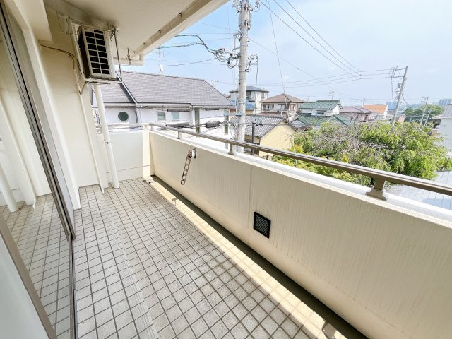 HOLLY HILLS RESIDENCE 　WESTのバルコニー