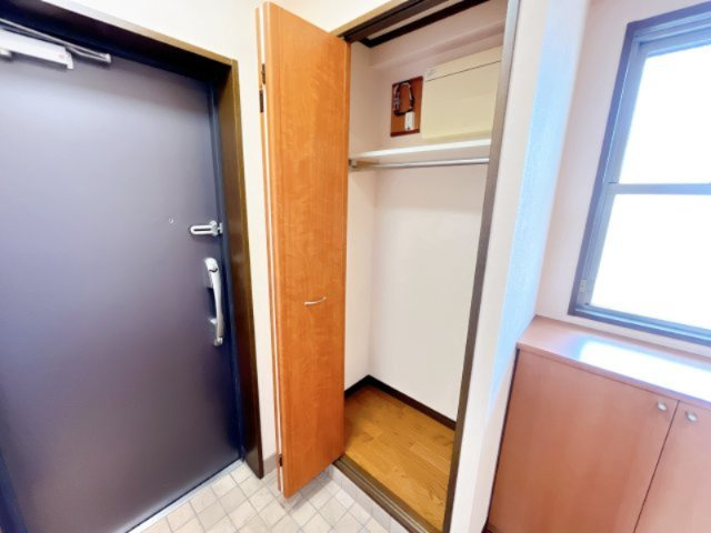 HOLLY HILLS RESIDENCE 　WESTの収納|別部屋同一間取りのお写真となります。
