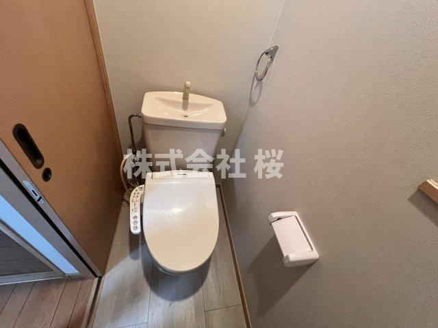 淀川区加島３丁目中　中古戸建のトイレ|清潔感のあるトイレです