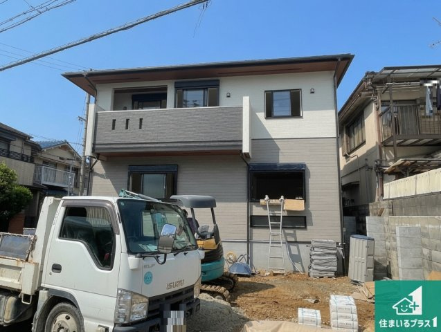 宇治市神明石塚　新築一戸建ての外観|現在建築中！落ち着いた街並みで新生活を始めることが出来そう！周辺の物件も併せてご紹介させて頂きます！