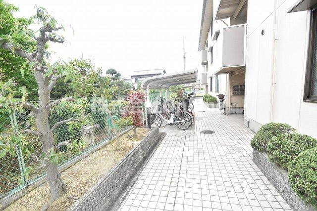 フラワーヒルまつもとのエントランス